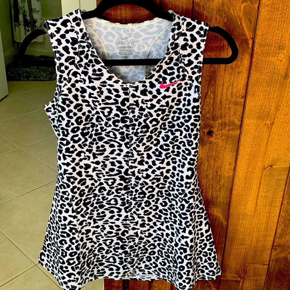 Nike leopard print tennis tunic top great to wear with shorties or leggings!
